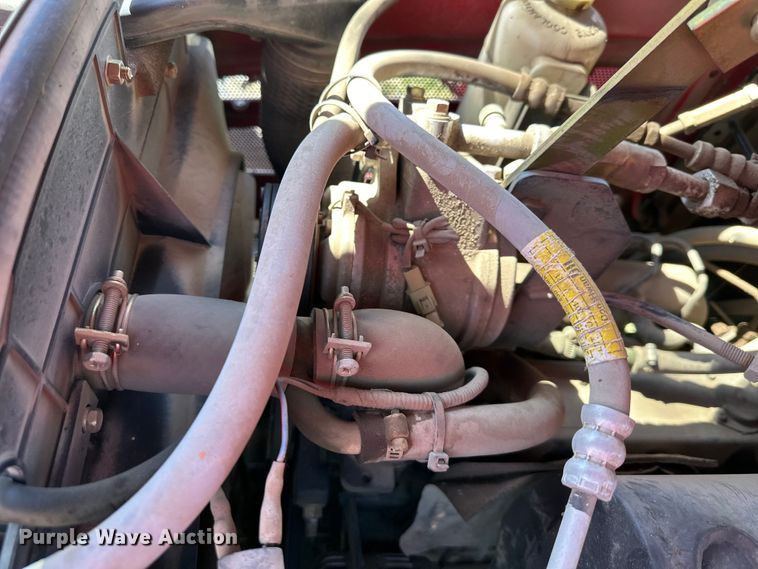 image for item DQ6453 2011 Mahindra  5010 HST MFWD tractor