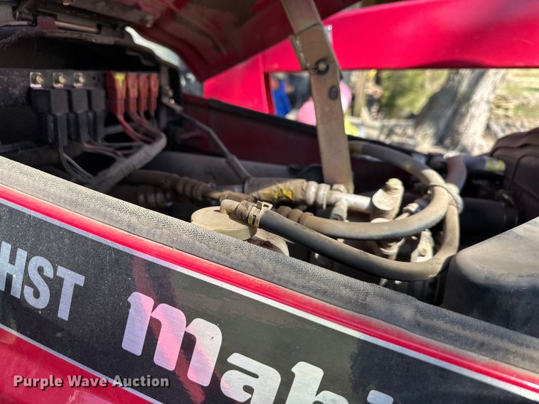 image for item DQ6453 2011 Mahindra  5010 HST MFWD tractor