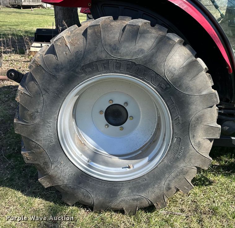 image for item DQ6453 2011 Mahindra  5010 HST MFWD tractor