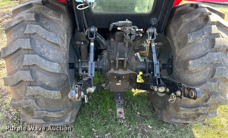 image for item DQ6453 2011 Mahindra  5010 HST MFWD tractor