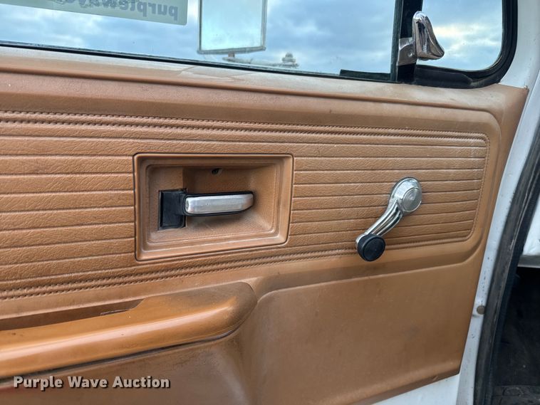 image for item DQ6749 1979 Chevrolet  C70 Custom applicator truck