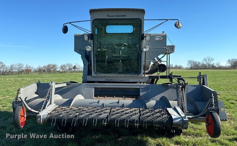 image for item DQ6752 Gleaner G combine