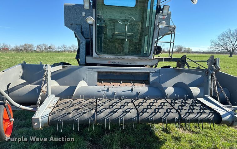 image for item DQ6752 Gleaner G combine