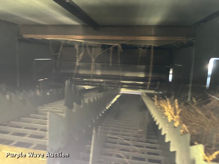 image for item DQ6752 Gleaner G combine