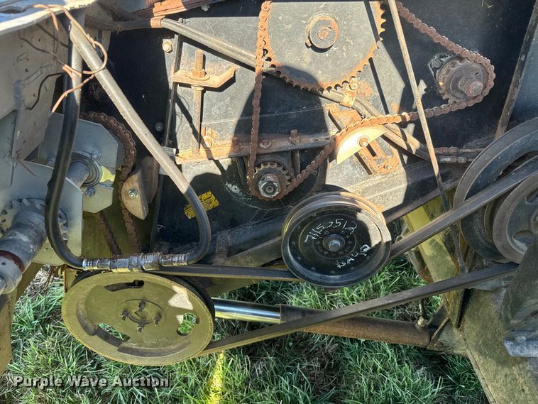 image for item DQ6752 Gleaner G combine