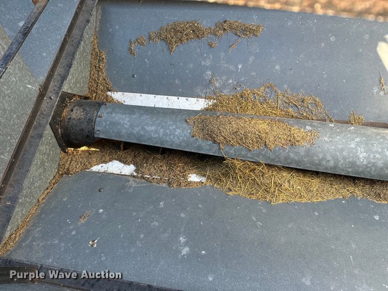 image for item DQ6752 Gleaner G combine