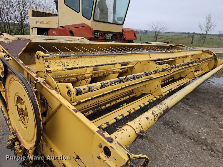 image for item DR8540 1982 New Holland 1116 swather / windrower