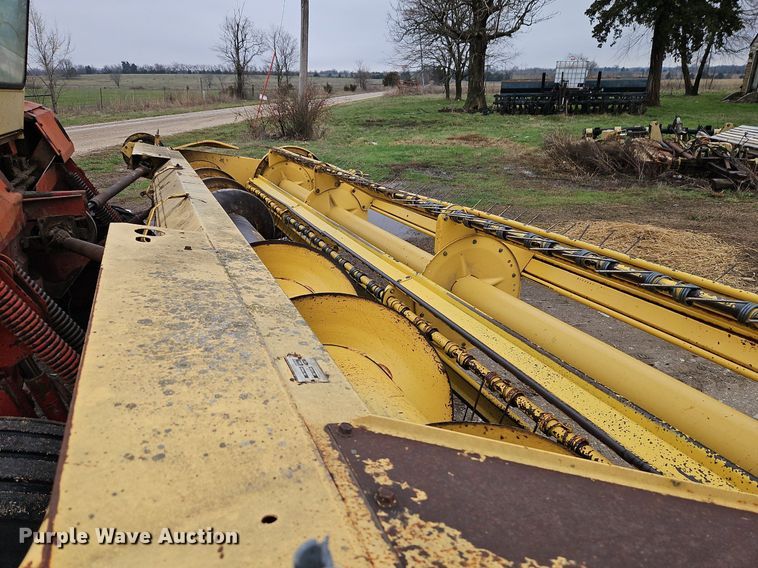 image for item DR8540 1982 New Holland 1116 swather / windrower