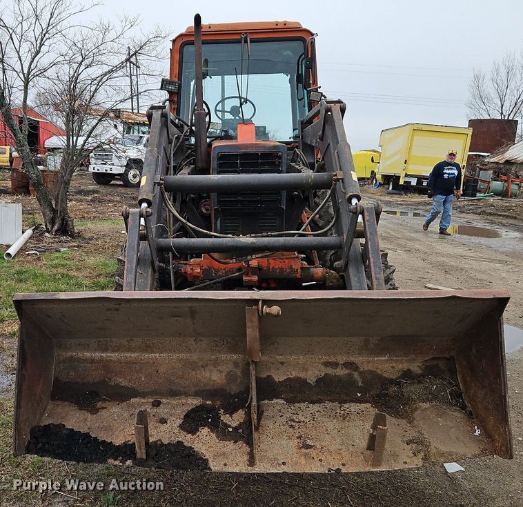 image for item DR8541 1990 Belarus 822 MFWD tractor