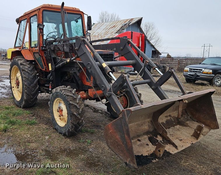 image for item DR8541 1990 Belarus 822 MFWD tractor