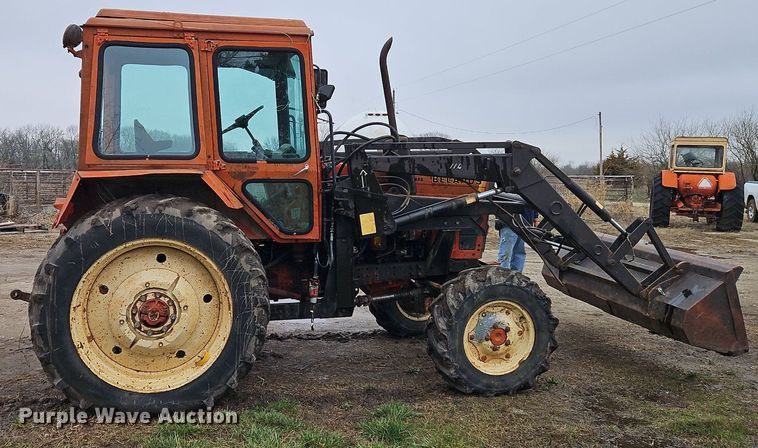 image for item DR8541 1990 Belarus 822 MFWD tractor