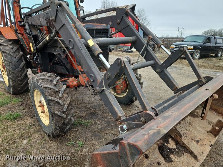 image for item DR8541 1990 Belarus 822 MFWD tractor