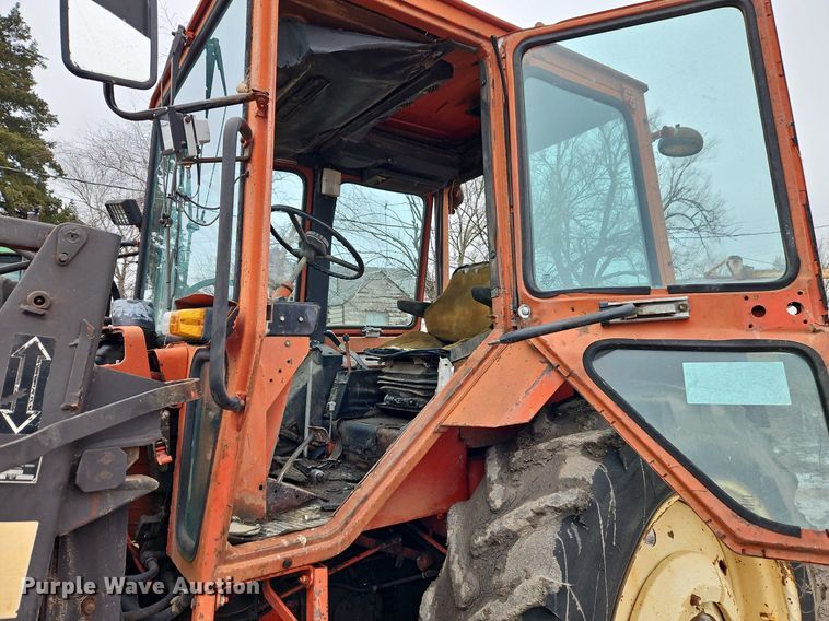 image for item DR8541 1990 Belarus 822 MFWD tractor