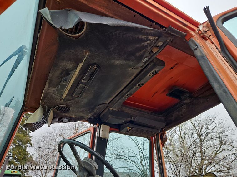 image for item DR8541 1990 Belarus 822 MFWD tractor