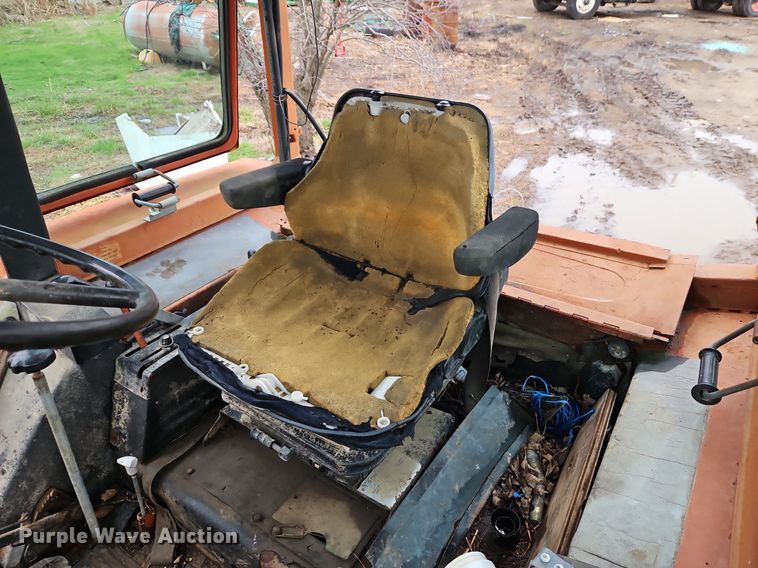 image for item DR8541 1990 Belarus 822 MFWD tractor