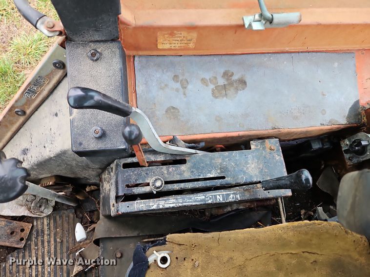 image for item DR8541 1990 Belarus 822 MFWD tractor