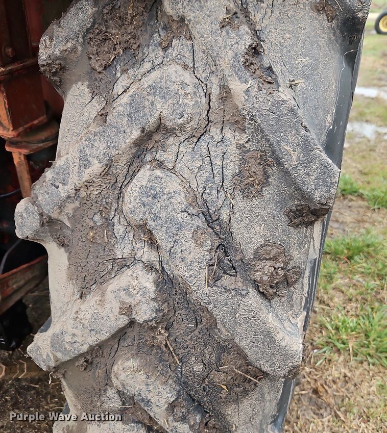 image for item DR8541 1990 Belarus 822 MFWD tractor