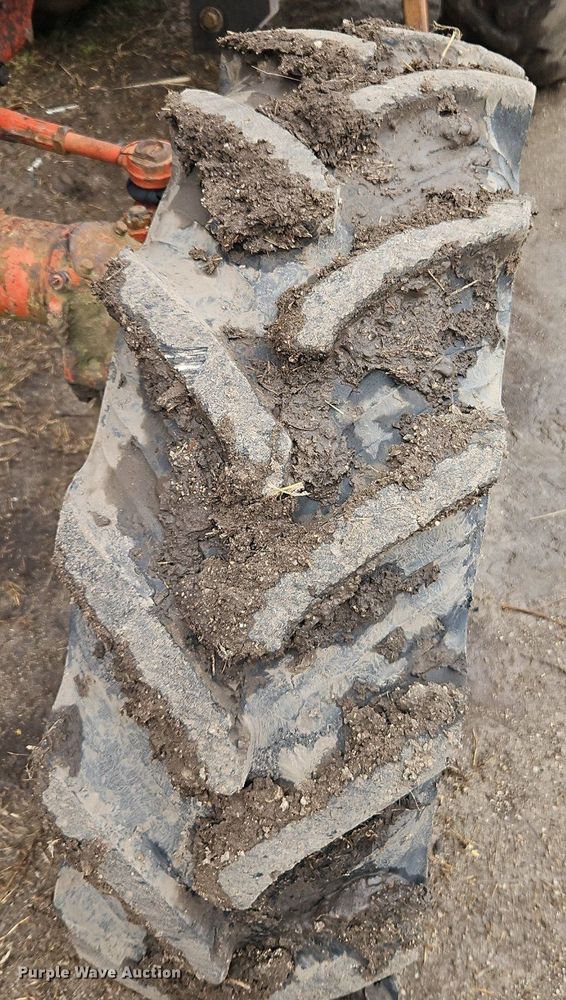 image for item DR8541 1990 Belarus 822 MFWD tractor