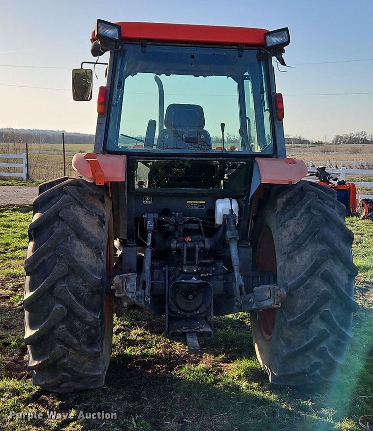 image for item DR8542 Kubota M9000 MFWD tractor