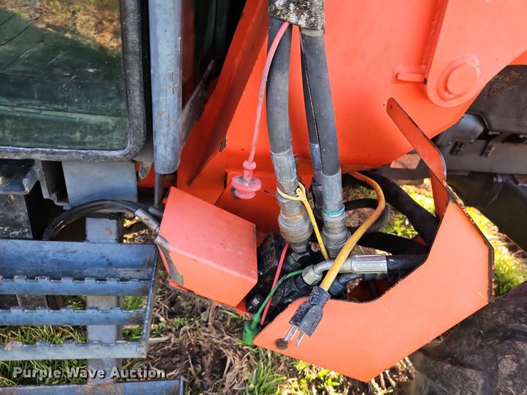 image for item DR8542 Kubota M9000 MFWD tractor