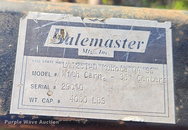 image for item DR8542 Kubota M9000 MFWD tractor