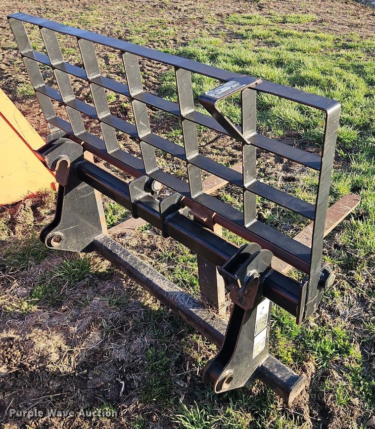 image for item DR8542 Kubota M9000 MFWD tractor