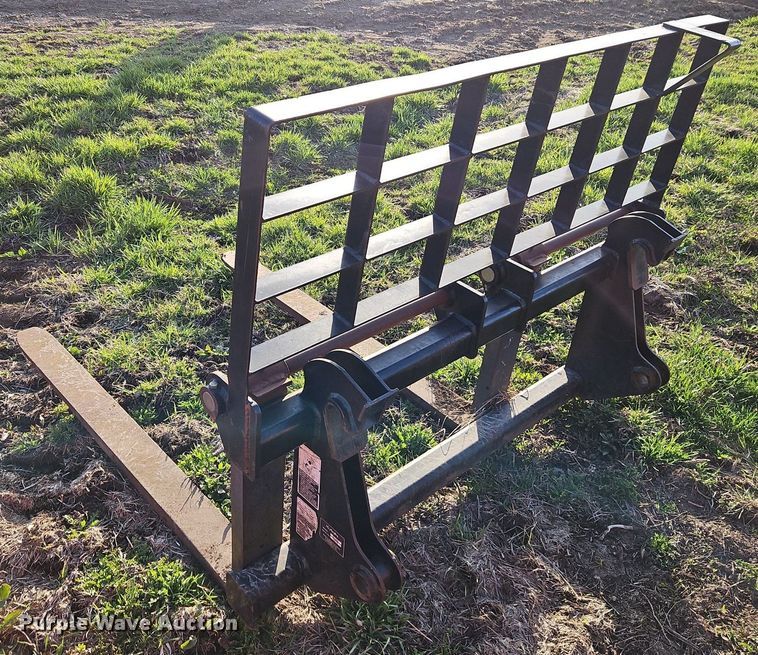 image for item DR8542 Kubota M9000 MFWD tractor