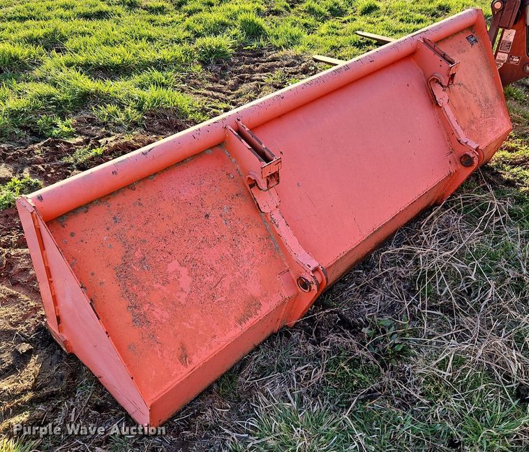 image for item DR8542 Kubota M9000 MFWD tractor