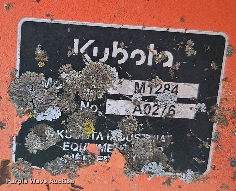 image for item DR8542 Kubota M9000 MFWD tractor