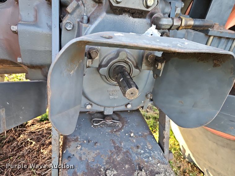 image for item DR8542 Kubota M9000 MFWD tractor