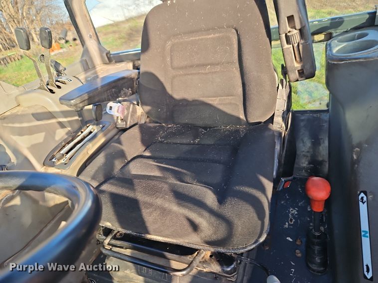 image for item DR8542 Kubota M9000 MFWD tractor