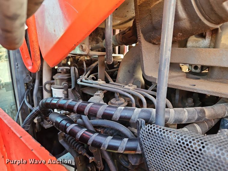 image for item DR8542 Kubota M9000 MFWD tractor