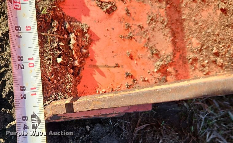 image for item DR8542 Kubota M9000 MFWD tractor