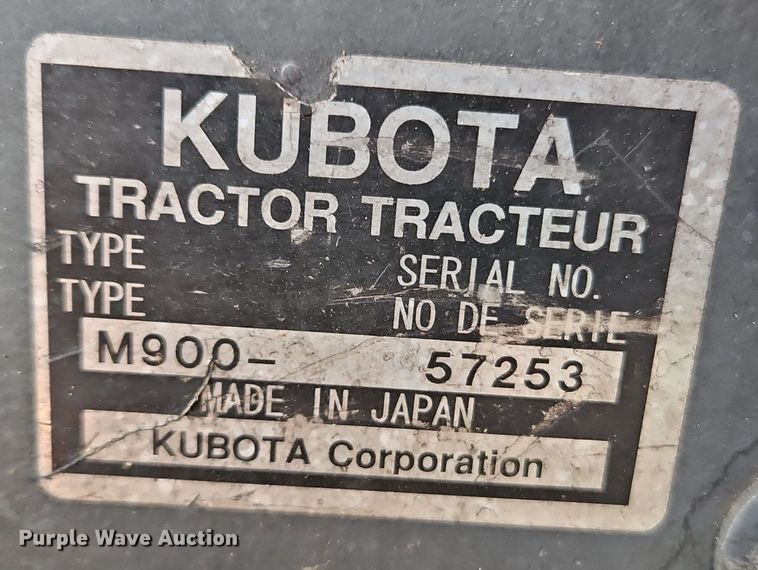 image for item DR8542 Kubota M9000 MFWD tractor