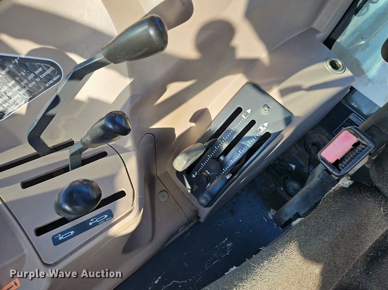 image for item DR8543 Kubota  M9540 MFWD tractor