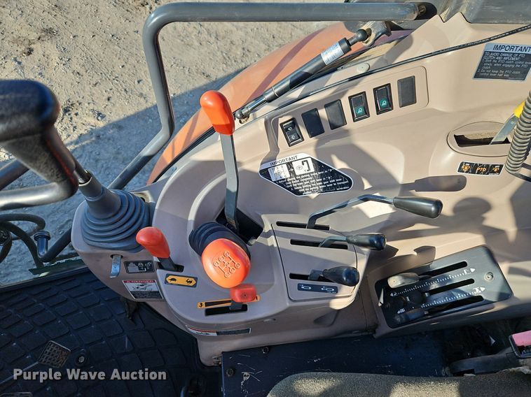 image for item DR8543 Kubota  M9540 MFWD tractor