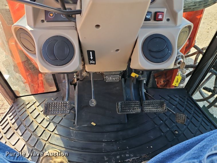 image for item DR8543 Kubota  M9540 MFWD tractor