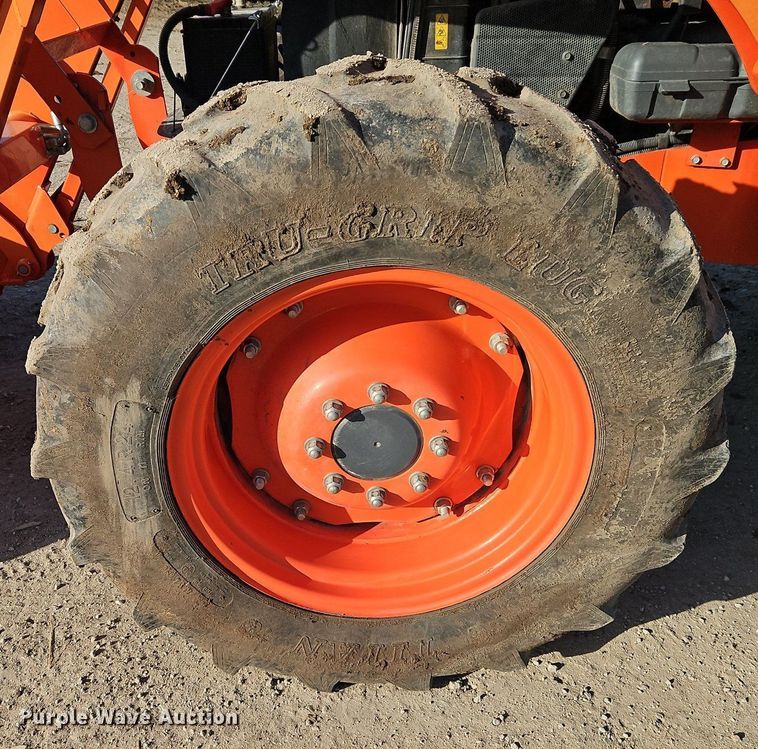 image for item DR8543 Kubota  M9540 MFWD tractor