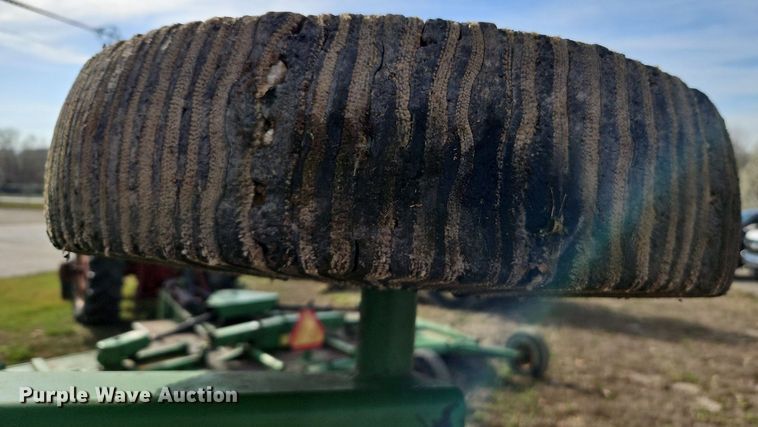 image for item DR8549 John Deere 1518 batwing rotary mower