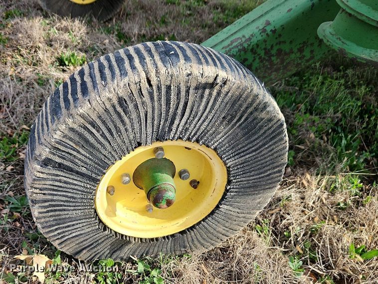 image for item DR8549 John Deere 1518 batwing rotary mower