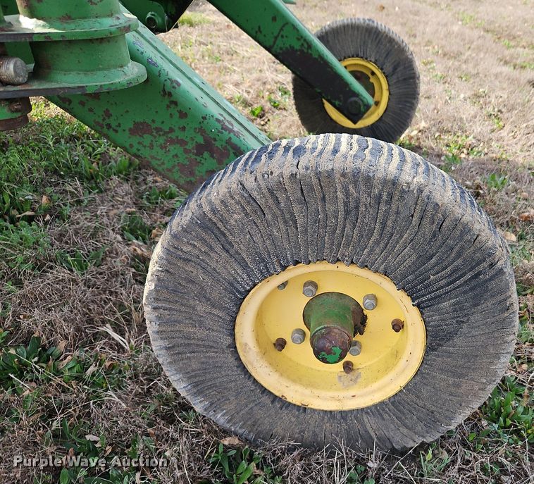 image for item DR8549 John Deere 1518 batwing rotary mower