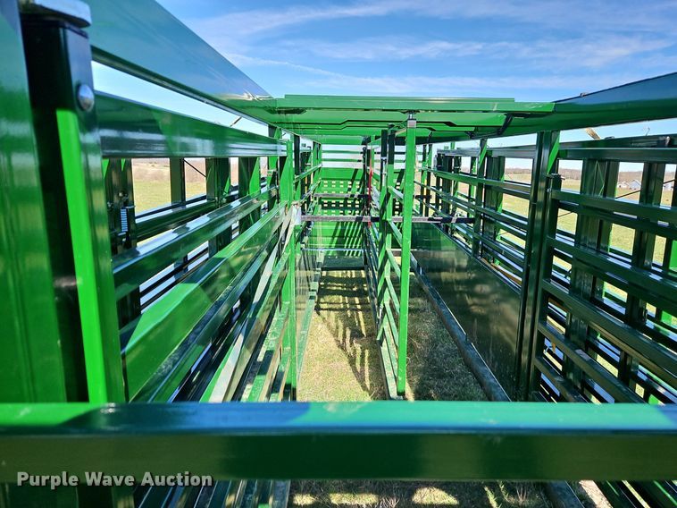 image for item DR8553 2022 Arrowquip HL-PC1000 corral