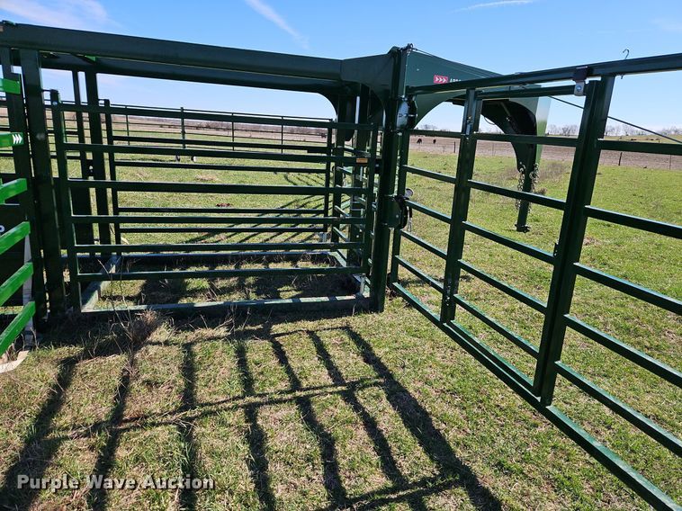 image for item DR8553 2022 Arrowquip HL-PC1000 corral