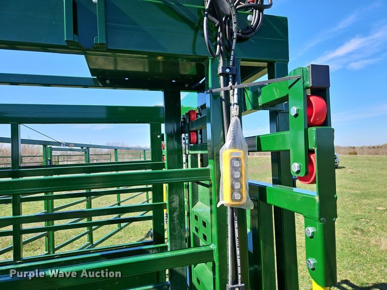 image for item DR8553 2022 Arrowquip HL-PC1000 corral