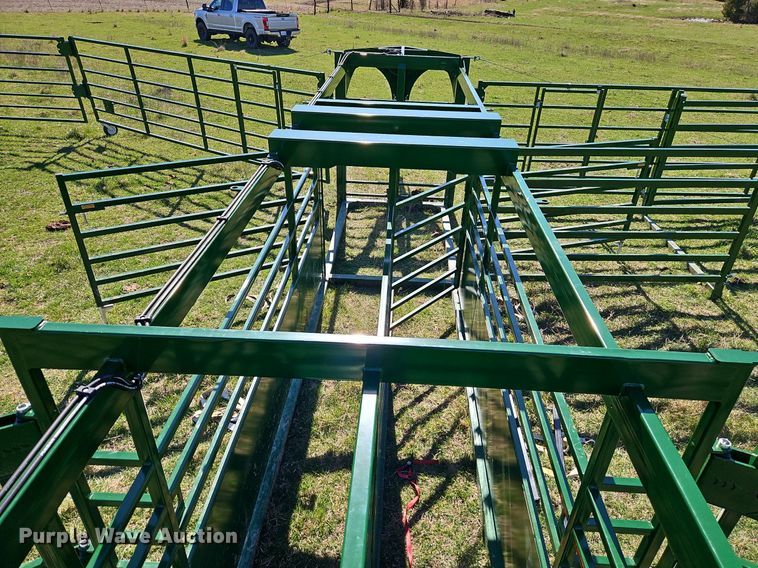 image for item DR8553 2022 Arrowquip HL-PC1000 corral