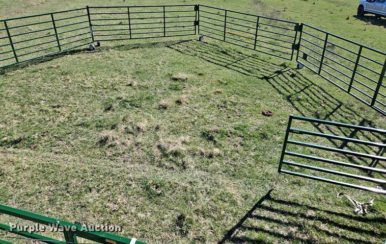 image for item DR8553 2022 Arrowquip HL-PC1000 corral