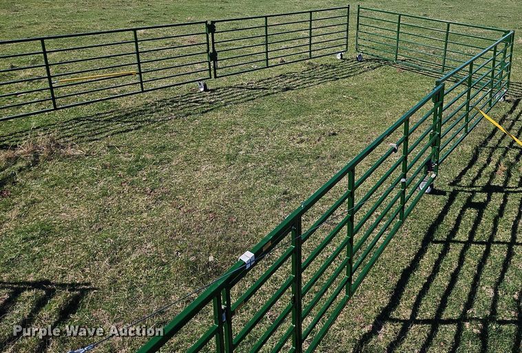 image for item DR8553 2022 Arrowquip HL-PC1000 corral