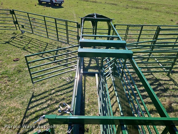 image for item DR8553 2022 Arrowquip HL-PC1000 corral