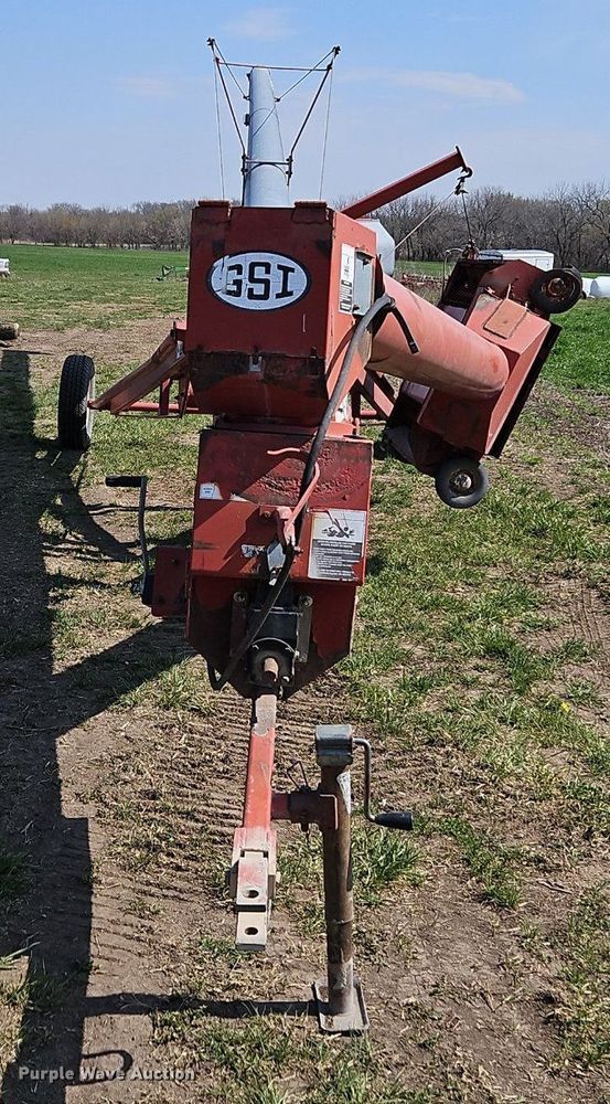 image for item DR8560 Grain King S2750 auger