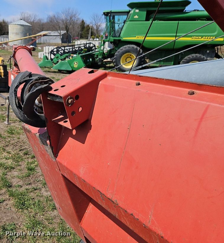 image for item DR8560 Grain King S2750 auger